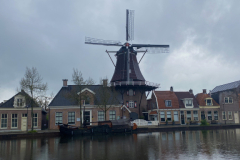 A6D058F8-4B70-42AC-B2C1-06A201FABBA4